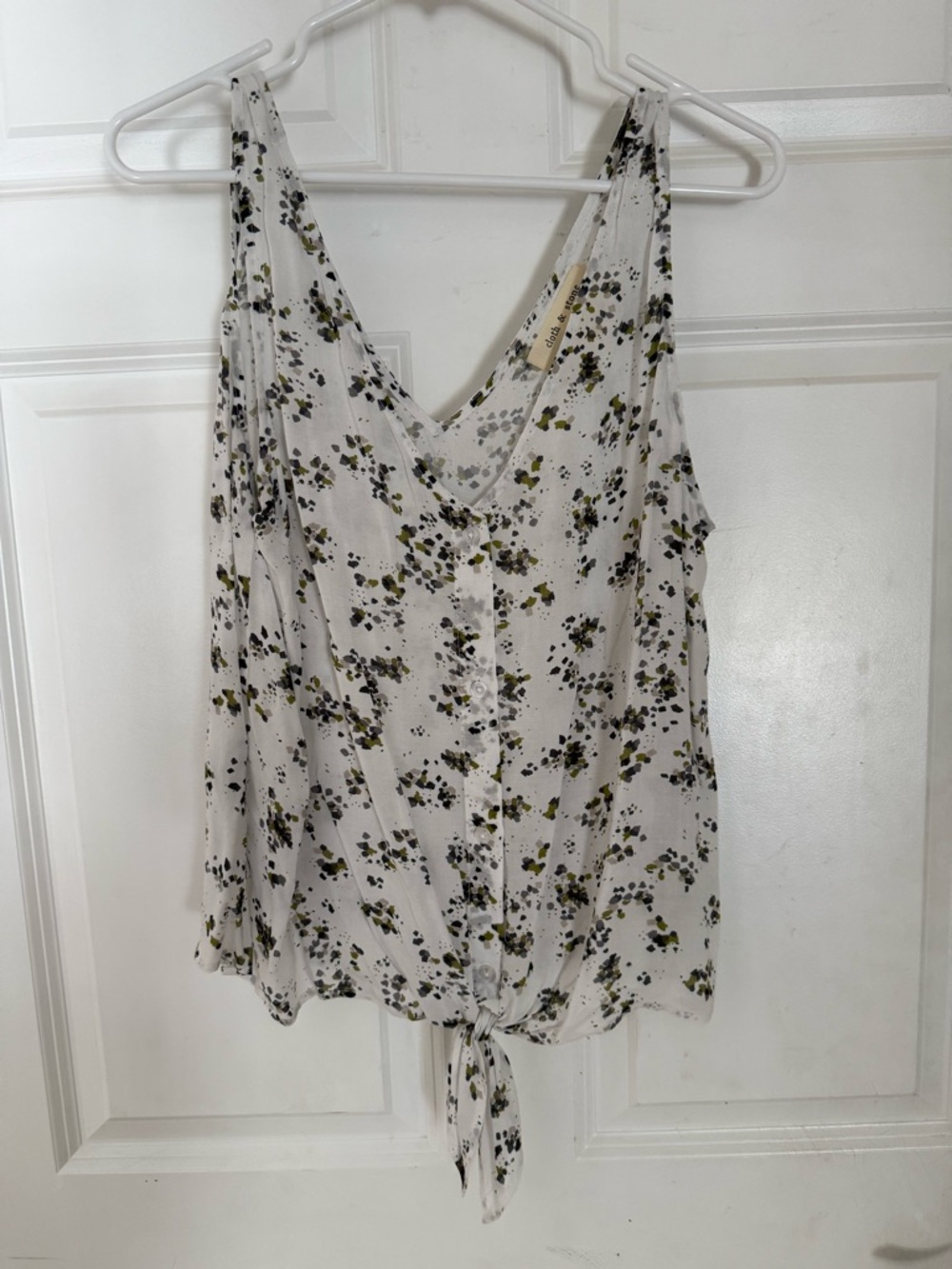 cloth & stone White Floral Tie-Front Tank with Olive & navy Print on white